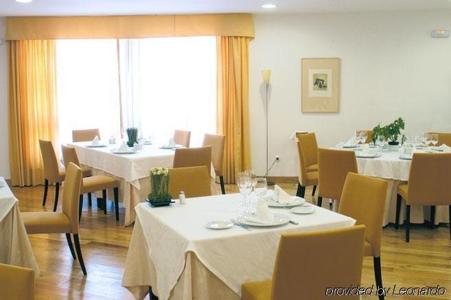 Hospederia Hurdes Reales Las Mestas Restoran gambar